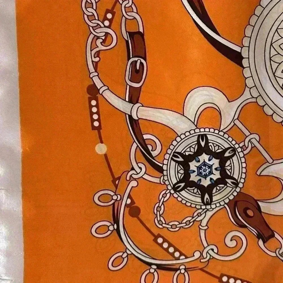 🆕Luxury Satin Print Scarf  90cmx90xm - Picture 3 of 15